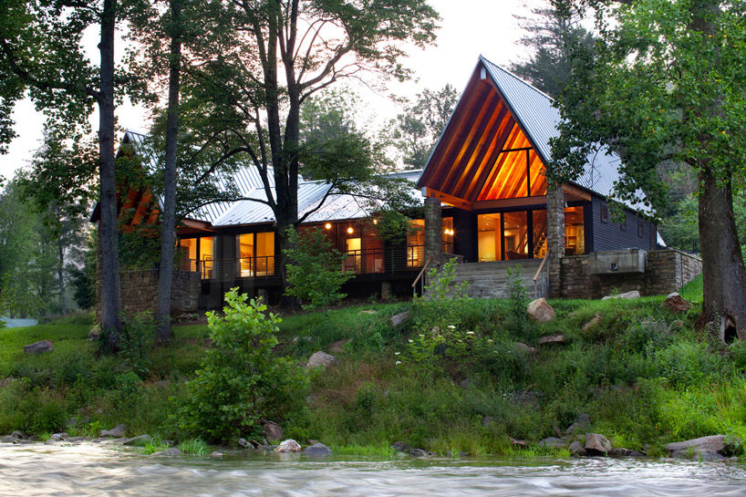hefferlin + kronenberg architects places tellico cabin in tennessee
