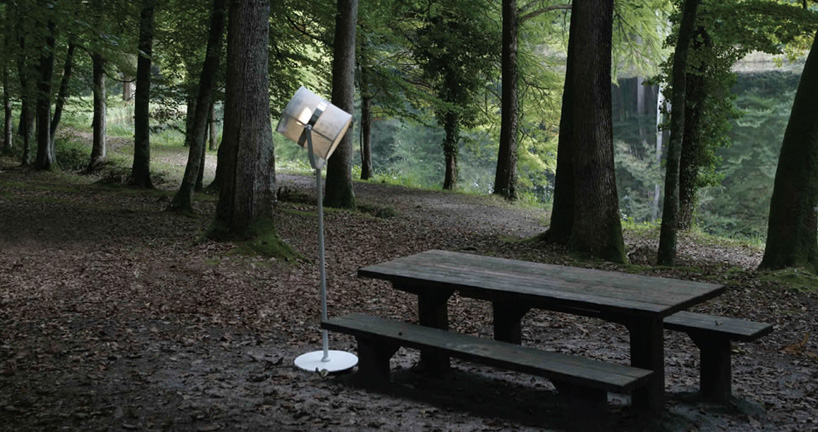 solar-powered paris lamp by maiori
