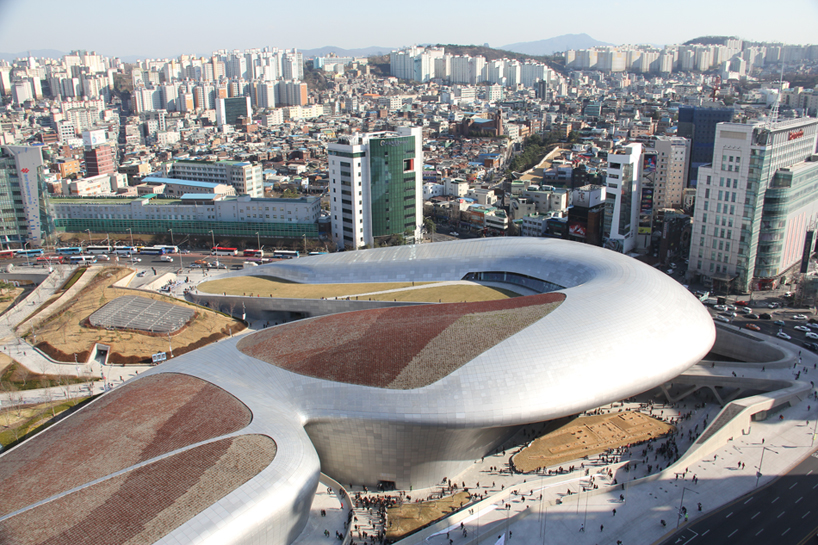 Zaha Hadid Adds To Seoul S Cityscape With Ddp Cultural Multiplex