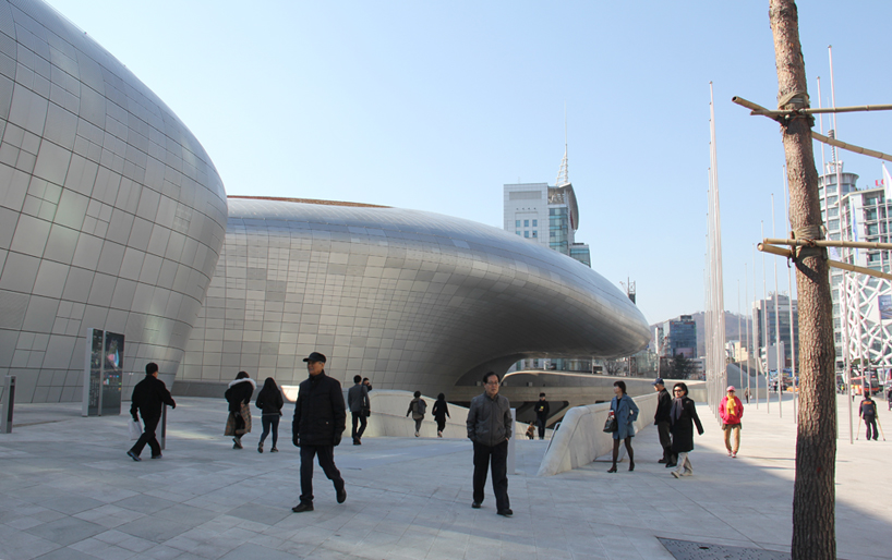 zaha hadid dongdaemun design park seoul designboom