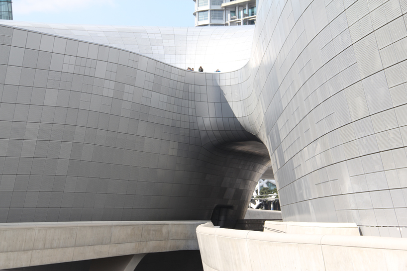 zaha hadid dongdaemun design park seoul designboom