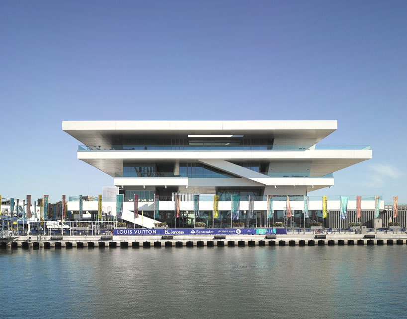 AmericasCupBuilding_2006