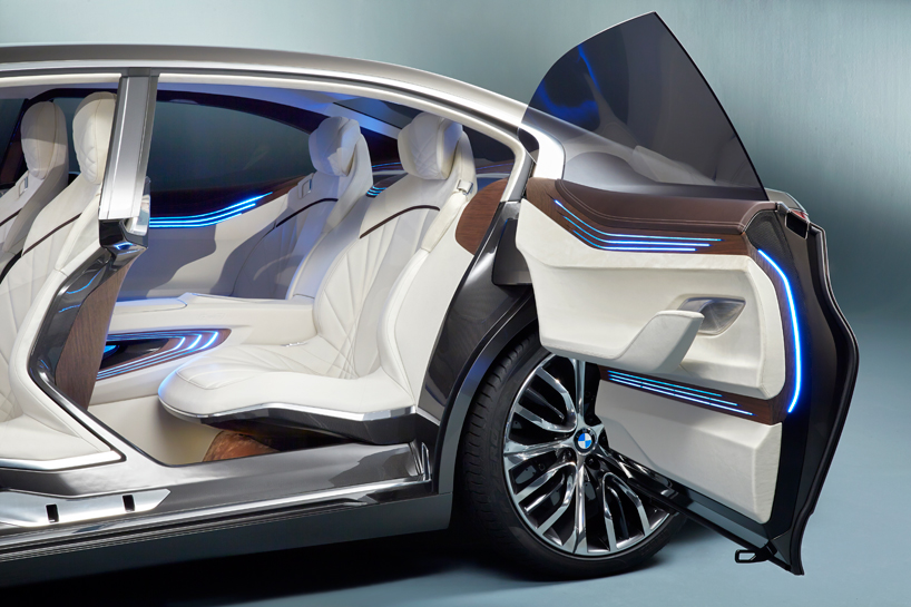 Bmw Vision Future Luxury Integrates Augmented Reality Display