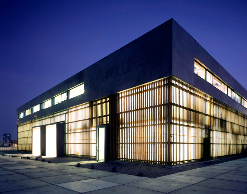evelo architecten illuminates g-sussindustries headquarters in amsterdam