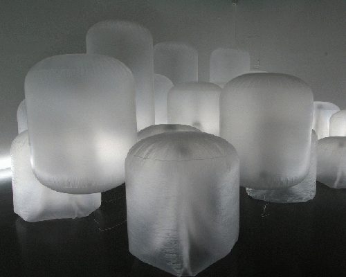 onishi yasuaki inflates plastic volumes for granship window in japan