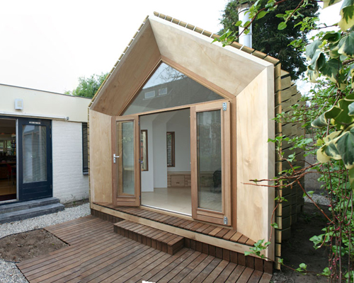 hermit house serves as a retreat for contemplation + therapeutic sessions