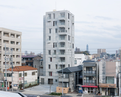 hideaki takayanagi builds tashiro 71 housing complex in nagoya