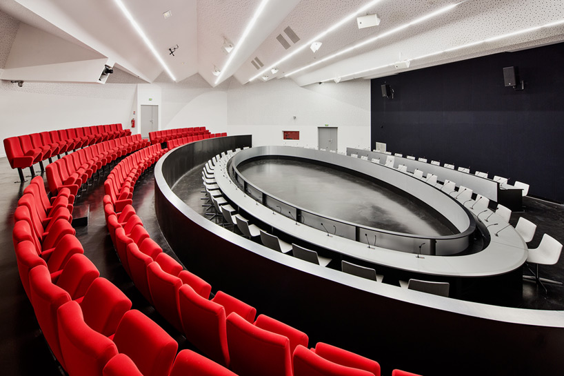 jean-pierre lott bagnolet town hall designboom