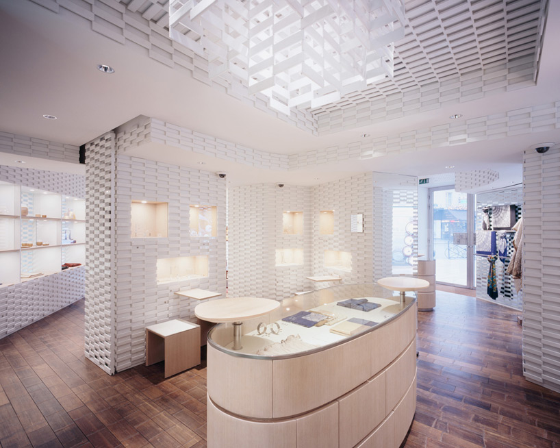 kengo kuma lines shang xia paris store with ceramic panels