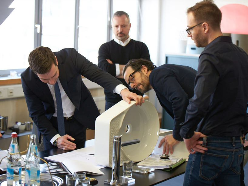 laufen saphirkeramik technologies konstantin grcic designboom 