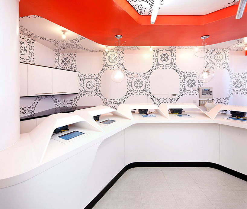 penson-dean-street-express-NHS-clinic-designboom02