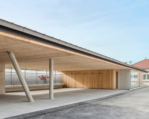 yoonseux architectes extends j jaures ii primary school and garden in france