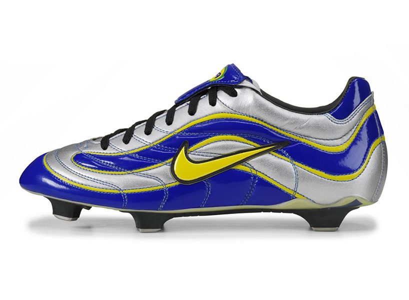 first nike football cleat