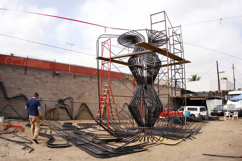 WTARCH la cage aux folles designboom