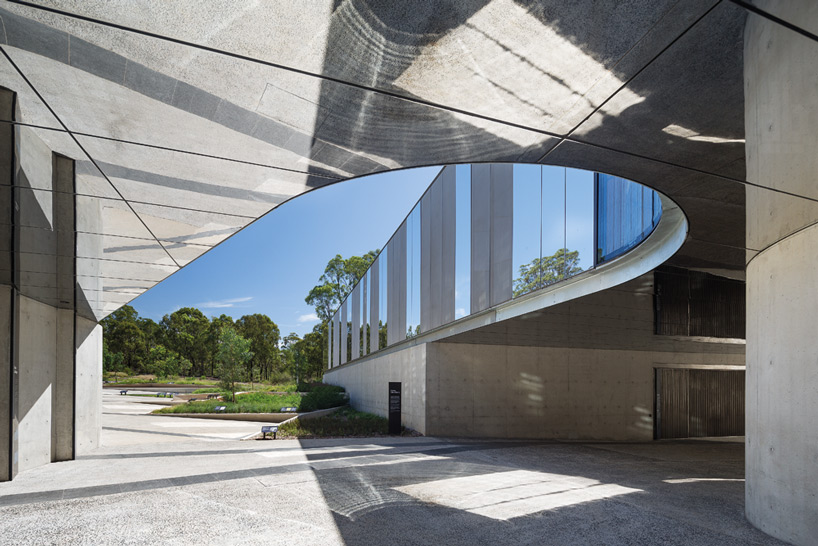 bvn donovan hill plantbank building designboom