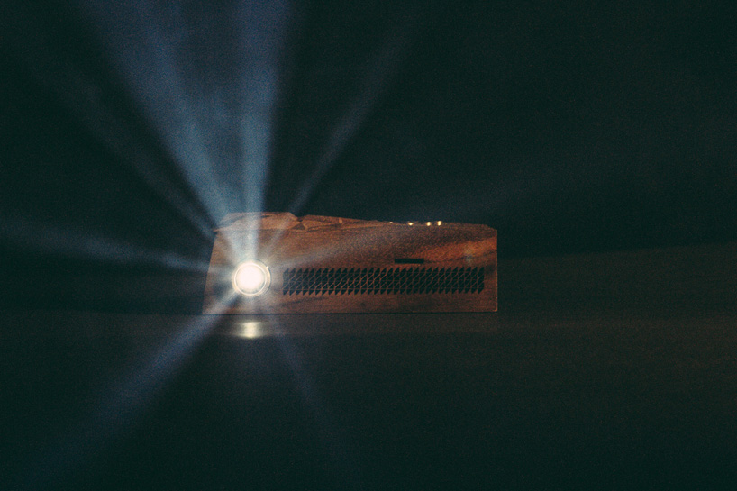 the obverse box: an LED audiovisual timecapsule experience