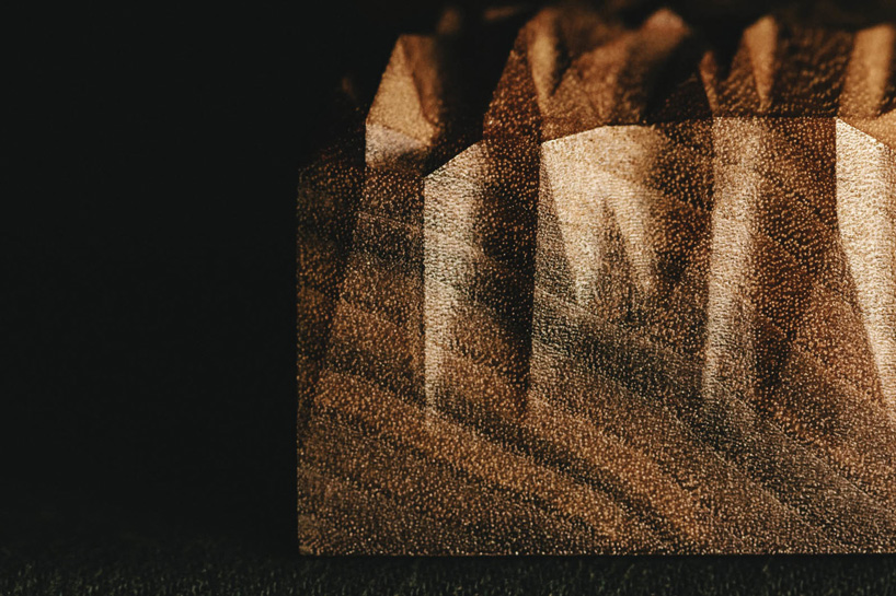 the obverse box: an LED audiovisual timecapsule experience