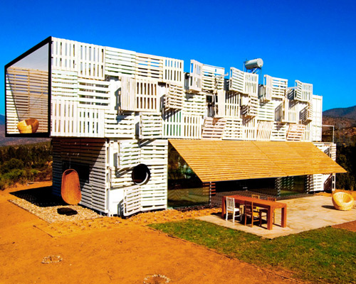 james & mau arquitectura create manifesto house for infiniski
