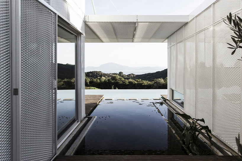 tarifa house by james & mau arquitectura frames strait of gibraltar