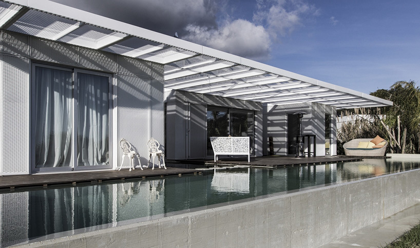 james & mau tarifa house designboom