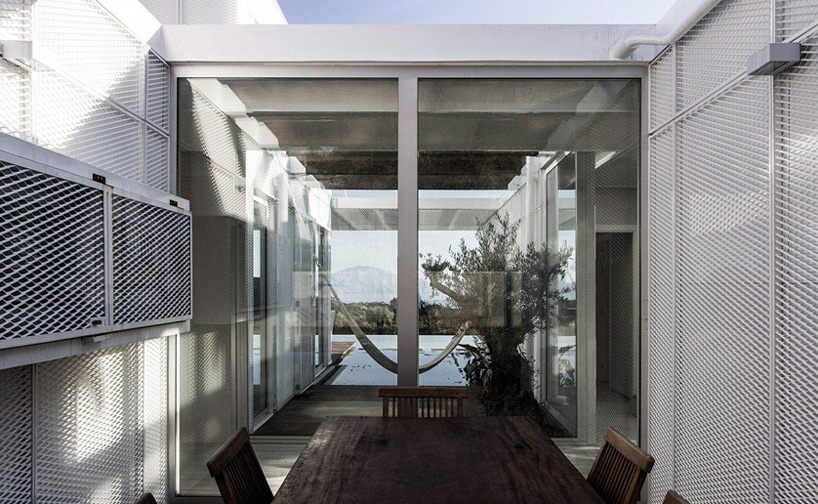 james & mau tarifa house designboom