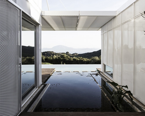 tarifa house by james & mau arquitectura frames strait of gibraltar