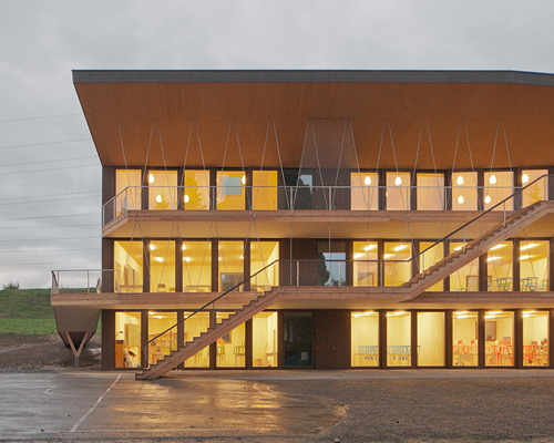 LOCALARCHITECTURE extends steiner school in lausanne, switzerland