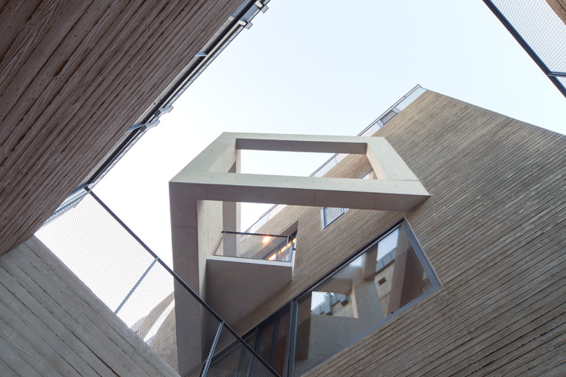 moon hoon k pop curve designboom