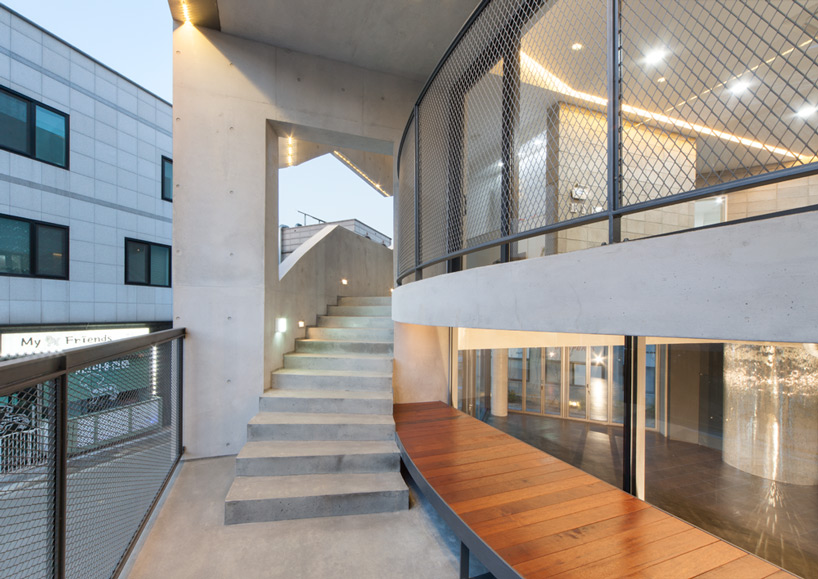 moon hoon k pop curve designboom