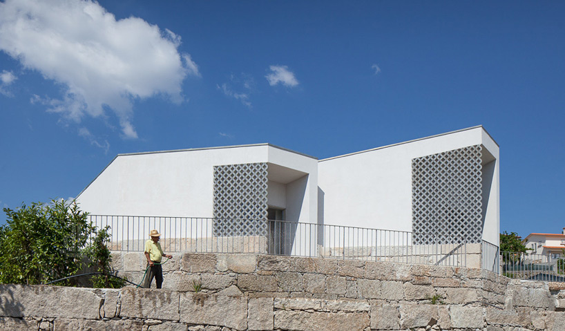 raul sousa cardodo graca vaz mortuary house designboom