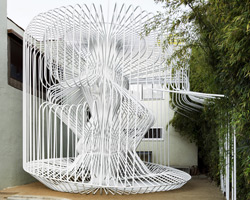 warren techentin architecture forms la cage aux folles in LA courtyard
