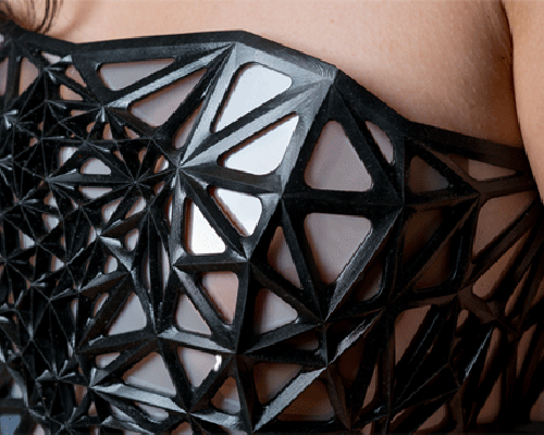 3D-printed corset makes the wearer more naked as smartphone data is shared