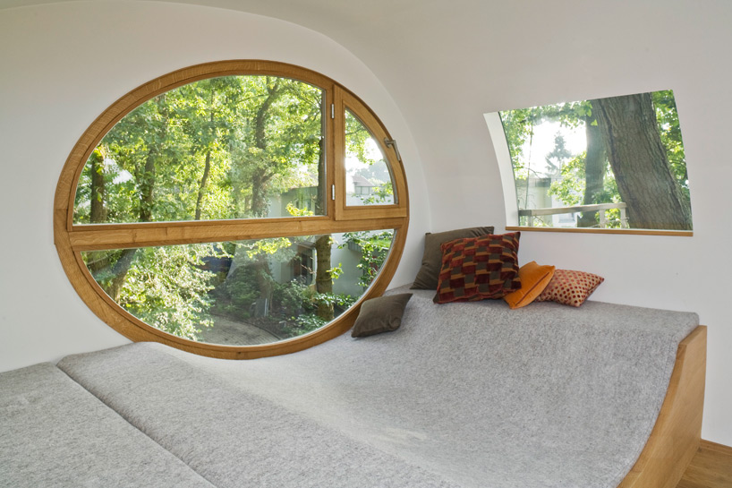 baumraum treehouse djuren designboom