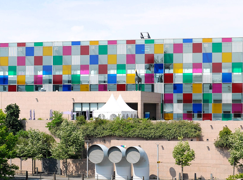 daniel buren like child's play, work in situ 