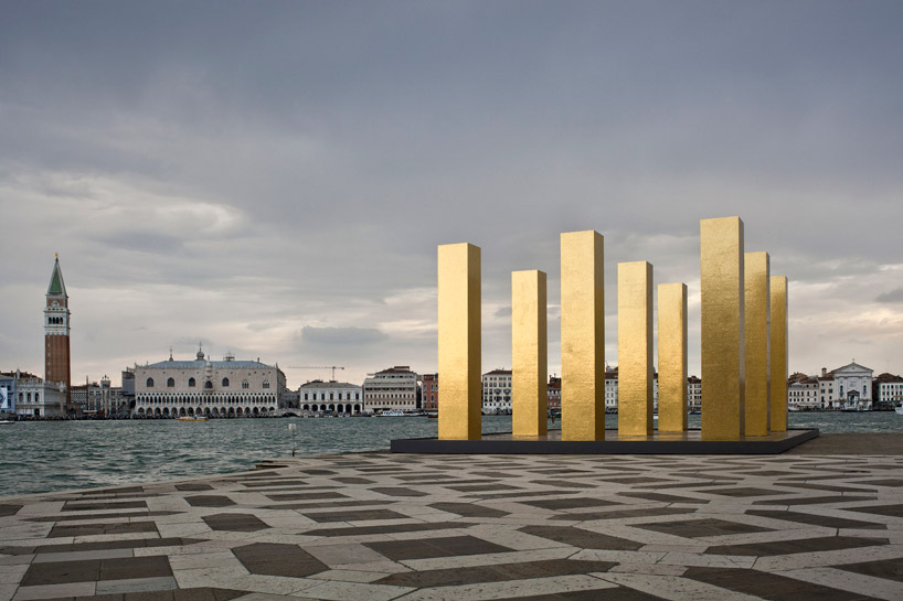 heinz mack the sky over nine columns venice biennale designboom 