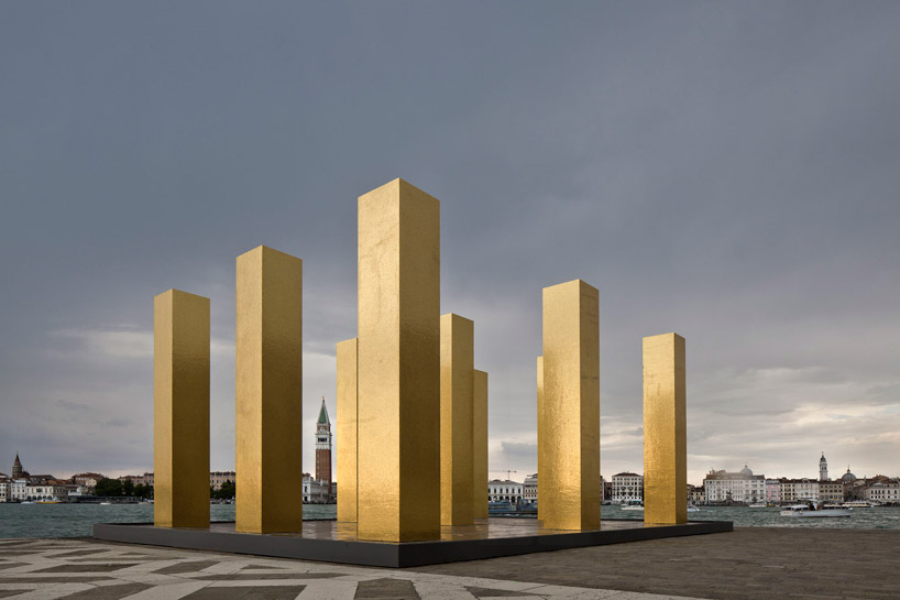 heinz mack the sky over nine columns venice biennale designboom 