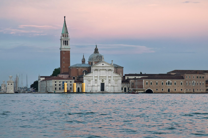heinz mack the sky over nine columns venice biennale designboom 