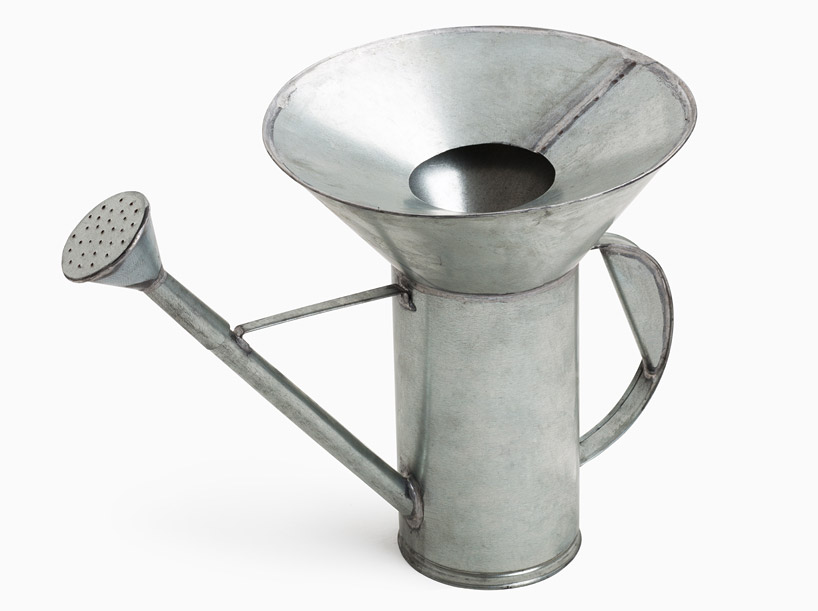 idro watering can by giulio iacchetti and vittorio venezia