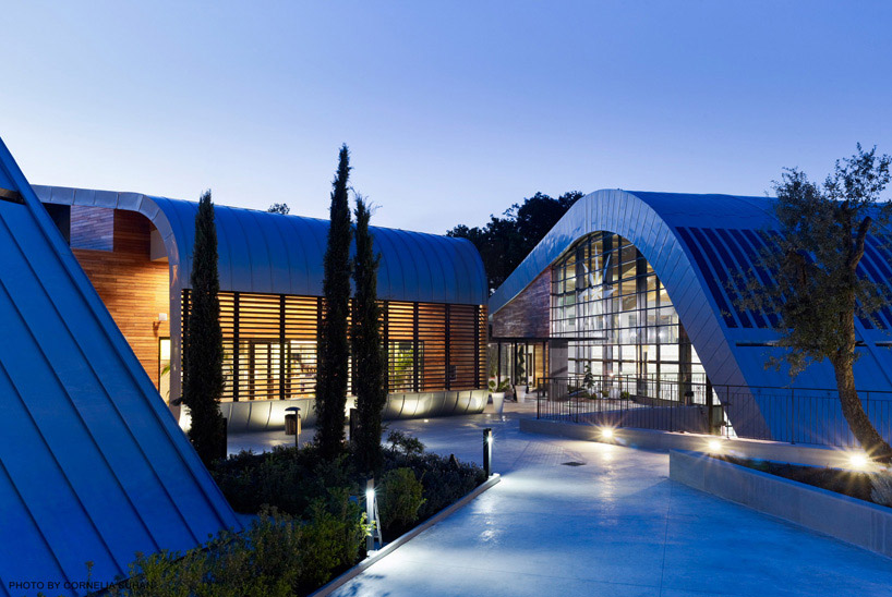 LAD manipulates rays of light in olgiata sporting club