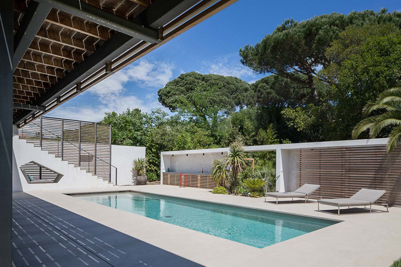 vincent coste architecte maison l2 house saint-tropez designboom