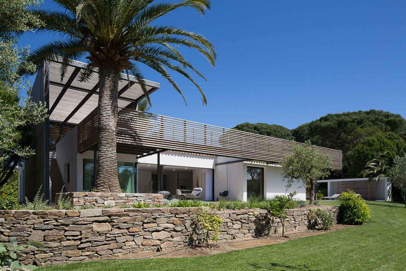 vincent coste architecte maison l2 house saint-tropez designboom