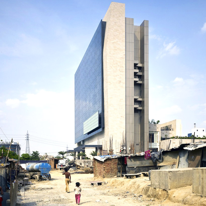 wow architects gurgaon hotel vivanta taj