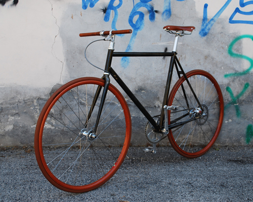 Custom store fixed gear