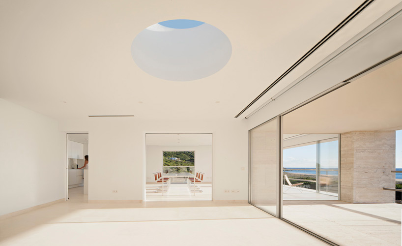 alberto campo baeza house of the infinite VT house cadiz designboom