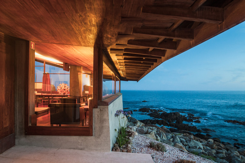 Alvaro Siza Restores Clifftop boa Nova Tea House In Portugal