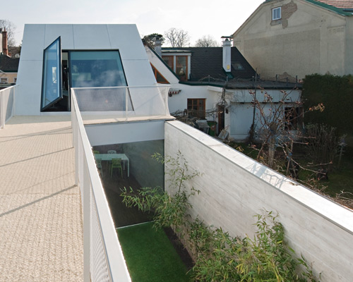 caramel architekten fits CJ5 house onto narrow site in vienna