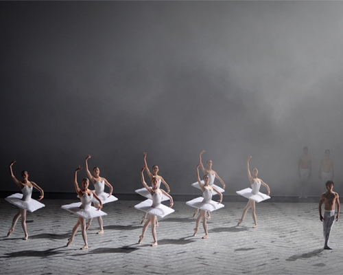 dutch national ballet shows dutch doubles with studio job + viktor&rolf