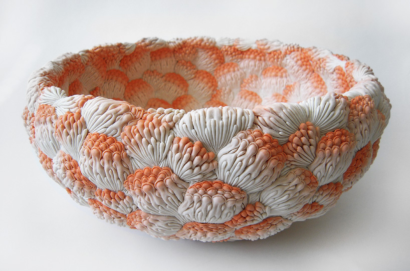 hitomi hosono carves porcelain sculptures to resemble tropical flowers