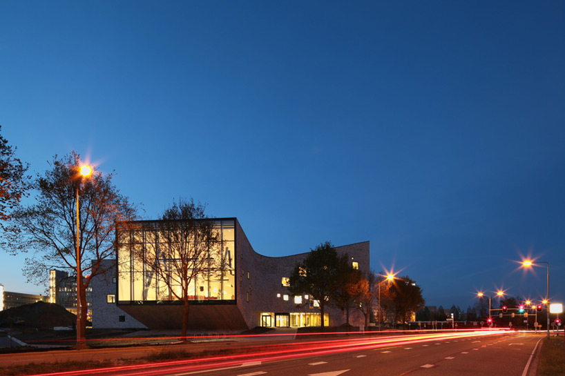 mecanoo rabobank westelijke mijnstreek advice centre sittard the netherlands designboom