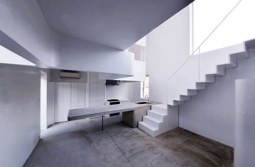 norisada maeda uses algorithm to generate EAST & WEST house